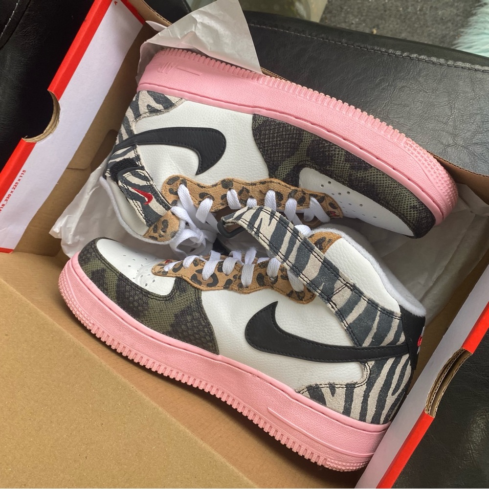 Size 6.5 nike air ones